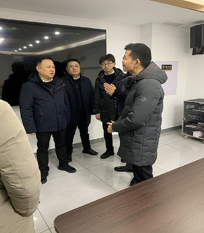 Li Xiaotong, Secretary of the District Party Committee, and his entourage visited FPC for investigation.